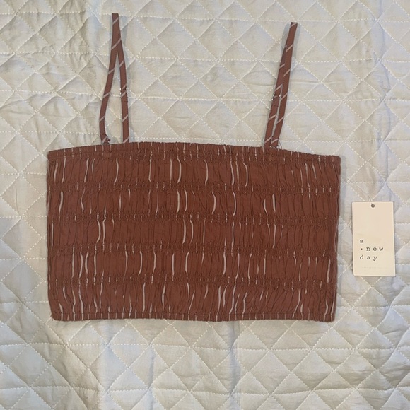 Dusty rose colored crop top from Target-size XS detachable straps - Picture 1 of 5
